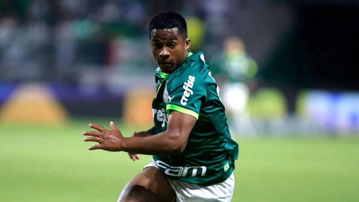 Endrick may be performing well with Palmeiras right now. However, he already signed a move to join Real Madrid after his current campaign.