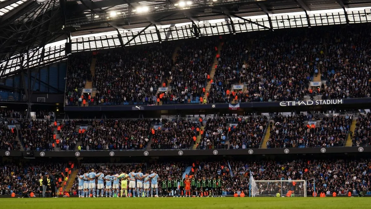The Premier League has done moments of silence to honor those who have lost their lives in the Middle East during the ongoing conflict.