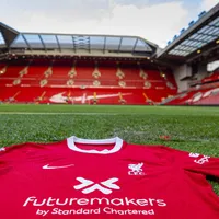 Man United hold Liverpool in lackluster goalless draw