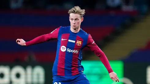 De Jong agent denies claims that Barcelona star faked illness