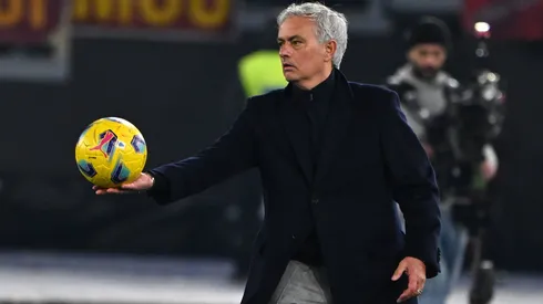 Mourinho spotted in Barcelona as Xavi feels pressure