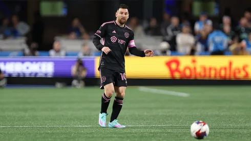 Will Messi and Suarez play on artificial turf at New England?