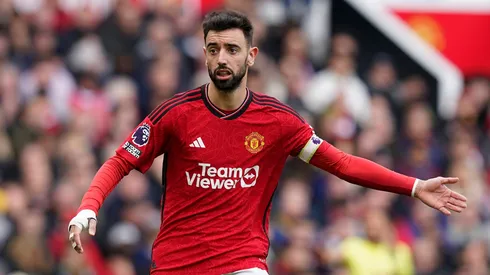 Fernandes to consider United future amid lack of silverware