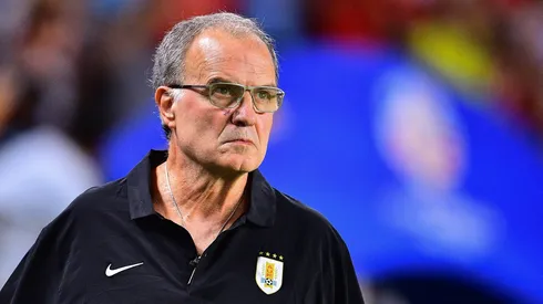 Bielsa wins over fans with treatment of Uruguay supporter