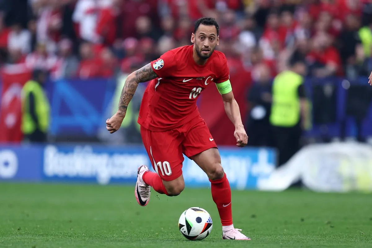 Bayern Munich also want to bring Hakan Calhanoglu back to the Bundesliga