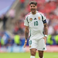 Fans furious with Szoboszlai after blasting Klopp for reduced role