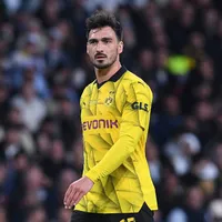 Hummels departs Dortmund day after head coach stepped down
