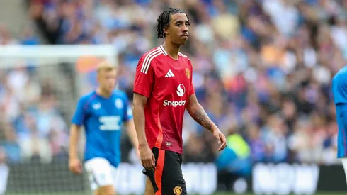 Man United’s injury issues continue as new star seen on crutches