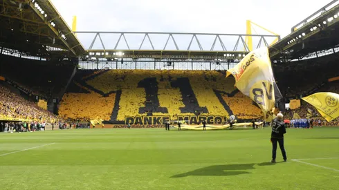 Yellow Wall turns red: Dortmund fans blast arms deal