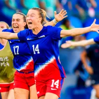 Swanson's solo goal propels USWNT to Olympic gold medal