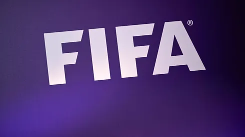 FIFA tries to circumvent lawsuit by having talks with player unions