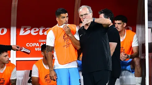 Luis Suarez claims Bielsa lacks respect for Uruguay players