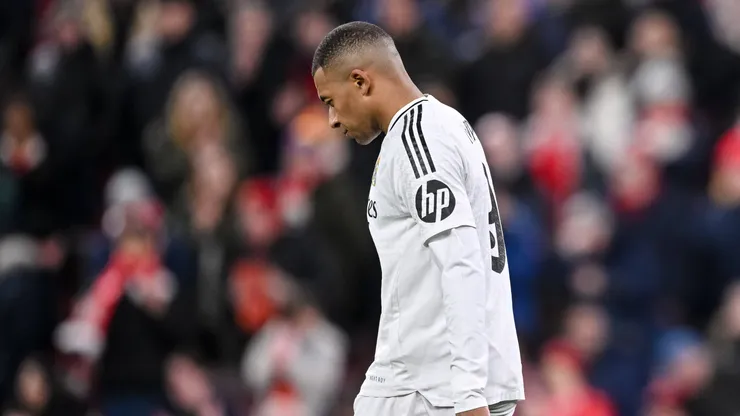 Carlo Ancelotti acknowledged Kylian Mbappé's struggles in Real Madrid's loss to Liverpool, citing a lack of confidence.