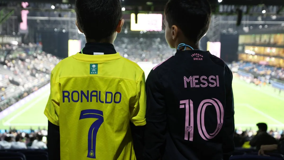 Lionel Messi (left) and Cristiano Ronaldo (right)