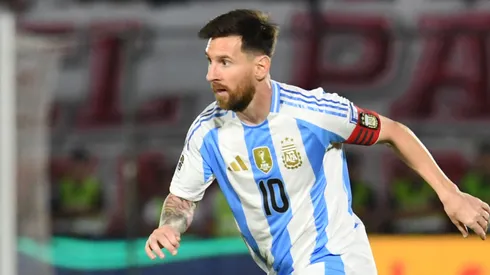 Lionel Messi of Argentina controls the ball during the South American FIFA World Cup 2026 Qualifier match between Paraguay and Argentina at Estadio Defensores del Chaco on November 14, 2024 in Asuncion, Paraguay.