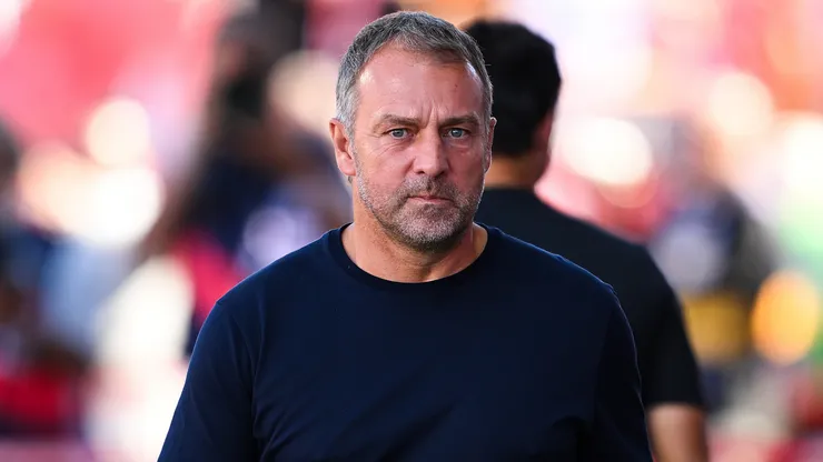 The contrast between Hansi Flick's and Xavi's disciplinary approaches.