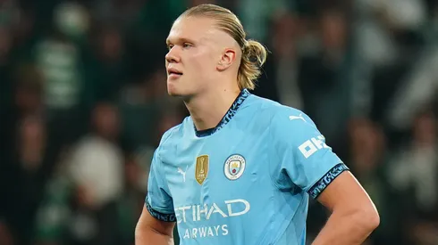 Erling Haaland of Manchester City appears dejected after missing a penalty during the UEFA Champions League 2024/25 League Phase MD4 match between Sporting Clube de Portugal and Manchester City at Estadio Jose Alvalade on November 05, 2024 in Lisbon, Portugal.