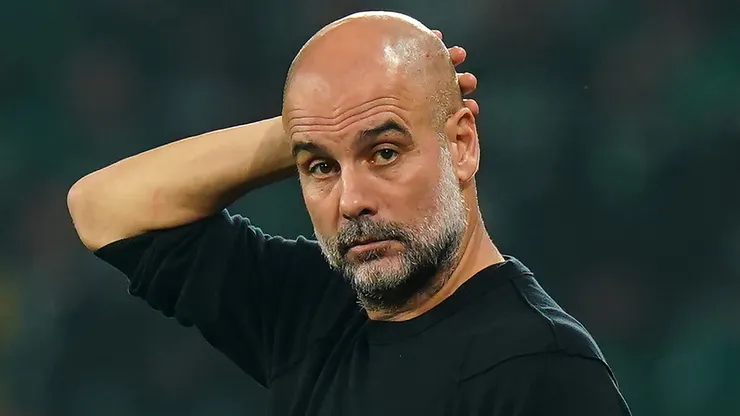 Pep Guardiola, Manager of Manchester City, looks on during the UEFA Champions League 2024/25 League Phase MD4 match between Sporting Clube de Portugal and Manchester City at Estadio Jose Alvalade on November 05, 2024 in Lisbon, Portugal.