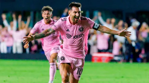 The Inter Miami star highlighted his dedication to the club and inspired the young players who formed the "MVP" letters on the field.