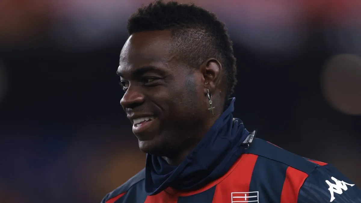 Mario Balotelli of Genoa CFC reacts during the warm up prior to the Serie A match at Luigi Ferraris, Genoa.