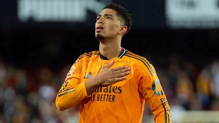 Jude Bellingham central midfield of Real Madrid celebrates during the LaLiga EA Sports match between Valencia CF and Real Madrid at Mestalla Stadium on January 3, 2025 in Valencia, Spain.