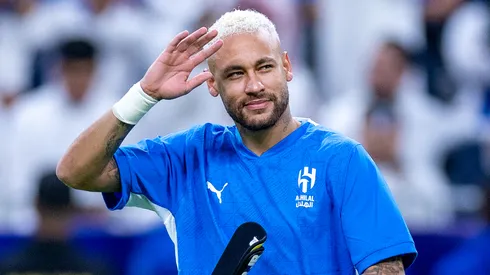 Neymar of Al-Hilal acknowledges the fans during the AFC Champions League Elite match between Al-Hilal and Esteghlal at Kingdom Arena on November 04, 2024 in Riyadh, Saudi Arabia.