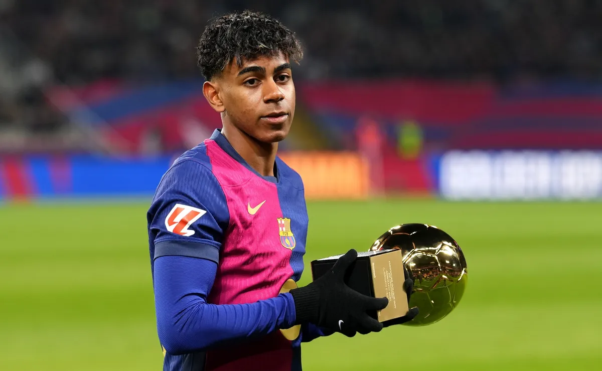 Details of Lamine Yamal's new super contract with Barcelona