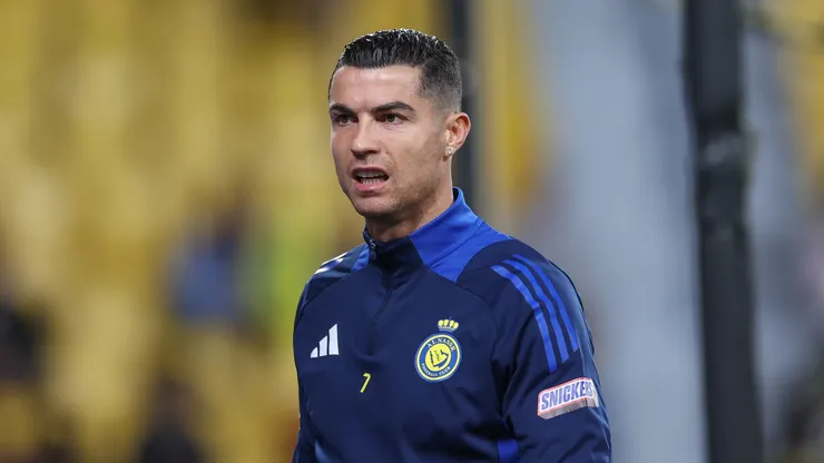 Benfica defeated Sporting Lisbon in a dramatic penalty shootout to win the Portuguese League Cup.
