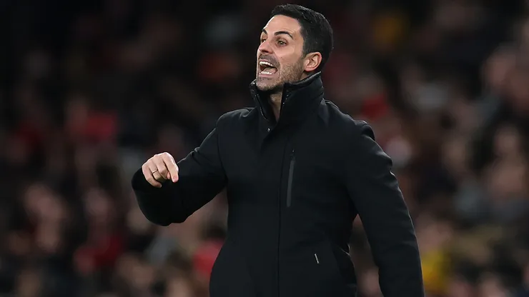 Mikel Arteta, Manager of Arsenal during the Carabao Cup Semi Final First Leg match between Arsenal and Newcastle United at Emirates Stadium on January 07, 2025 in London, England.
