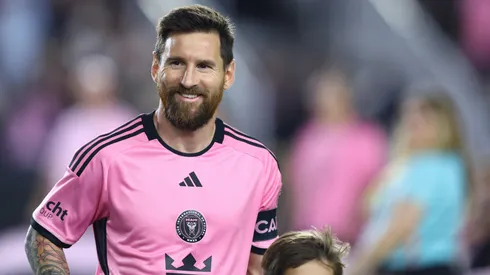 A return to Barcelona is looking increasingly likely for Lionel Messi, according to a close family friend.