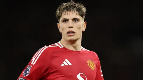 Alejandro Garnacho of Manchester United in action during the Premier League match between Fulham FC and Manchester United FC at Craven Cottage on January 26, 2025 in London, England.