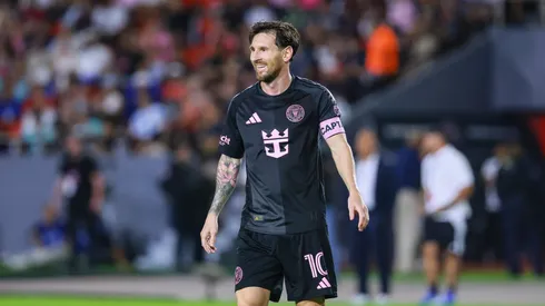 Allende expresses both the joy and the pressure of playing alongside Messi, Suárez, Busquets, and Alba.