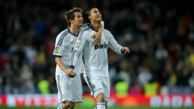 Coentrão emphasizes the hard work and dedication required for successful fishing, rejecting the notion that it's simply a hobby.