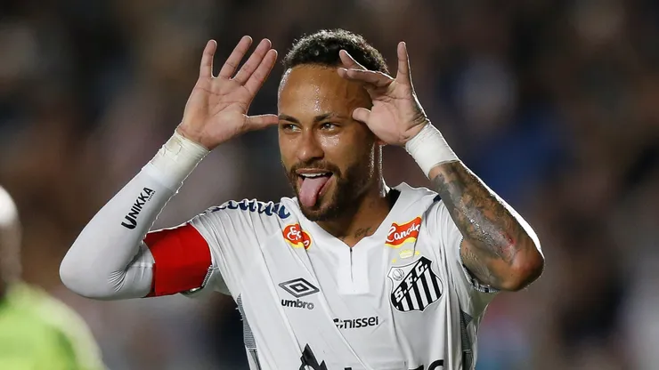 Neymar of Santos celebrates after scoring the team´s first goal during a match between Santos and Agua Santa as part of Campeonato Paulista 2025 at Urbano Caldeira Stadium (Vila Belmiro) on February 16, 2025 in Santos, Brazil.