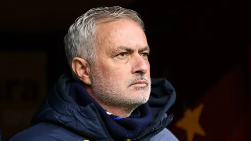 Head coach Jose Mourinho of Fenerbahce looks on during the Turkish Super League match between Galatasaray and Fenerbahce at Rams Park Stadium on February 23, 2025 in Istanbul, Turkey.