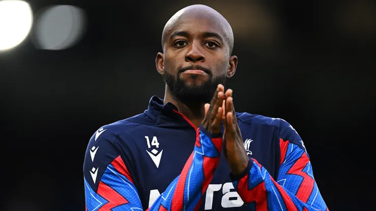 Jean-Philippe Mateta of Crystal Palace applauds the fans as he warms up prior to the Premier League match between Crystal Palace FC and Chelsea FC at Selhurst Park on January 04, 2025 in London, England.