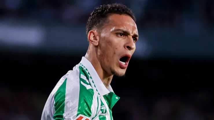 Antony of Real Betis is in action during the La Liga EA Sports match between Real Betis and Real Madrid at Benito Villamarin in Seville, Spain, on March 1, 2025.
