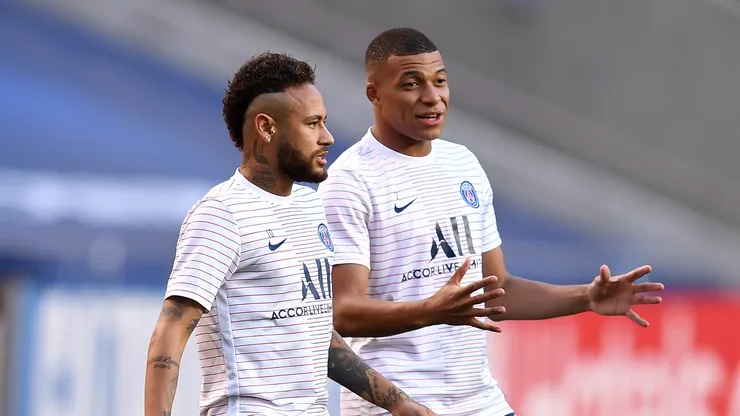 eymar revealed that Kylian Mbappé felt "a little jealous" of his close friendship with Lionel Messi during their time together at Paris Saint-Germain.