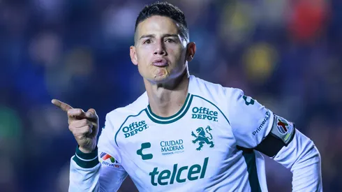 James Rodriguez of Leon celebrates after scoring the team's first goal during the 9th round match between America and Leon as part of the Torneo Clausura 2025 Liga MX at Ciudad de los Deportes Stadium on February 19, 2025 in Mexico City, Mexico.