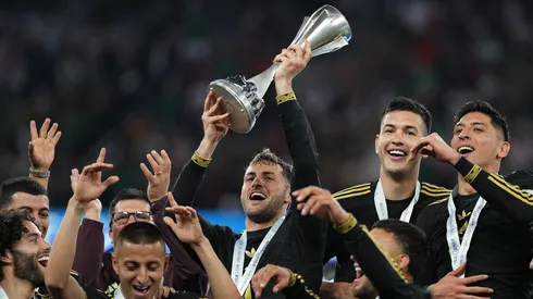 Santiago Gimenez #11 of Mexico celebrates with the winners trophy after defeating Panama following the CONCACAF Nations League final match at SoFi Stadium on March 23, 2025 in Inglewood, California.