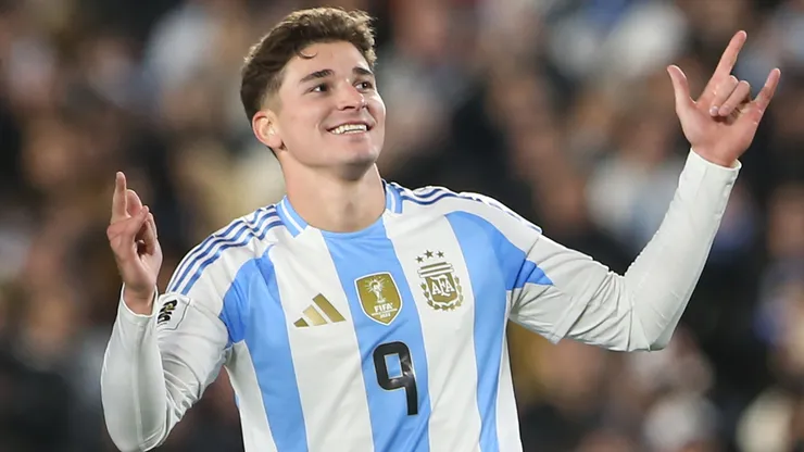 Julian Alvarez of Argentina celebrates after scoring the team's second goal during the FIFA World Cup 2026 Qualifier match between Argentina and Chile at Estadio Más Monumental Antonio Vespucio Liberti on September 05, 2024 in Buenos Aires, Argentina.