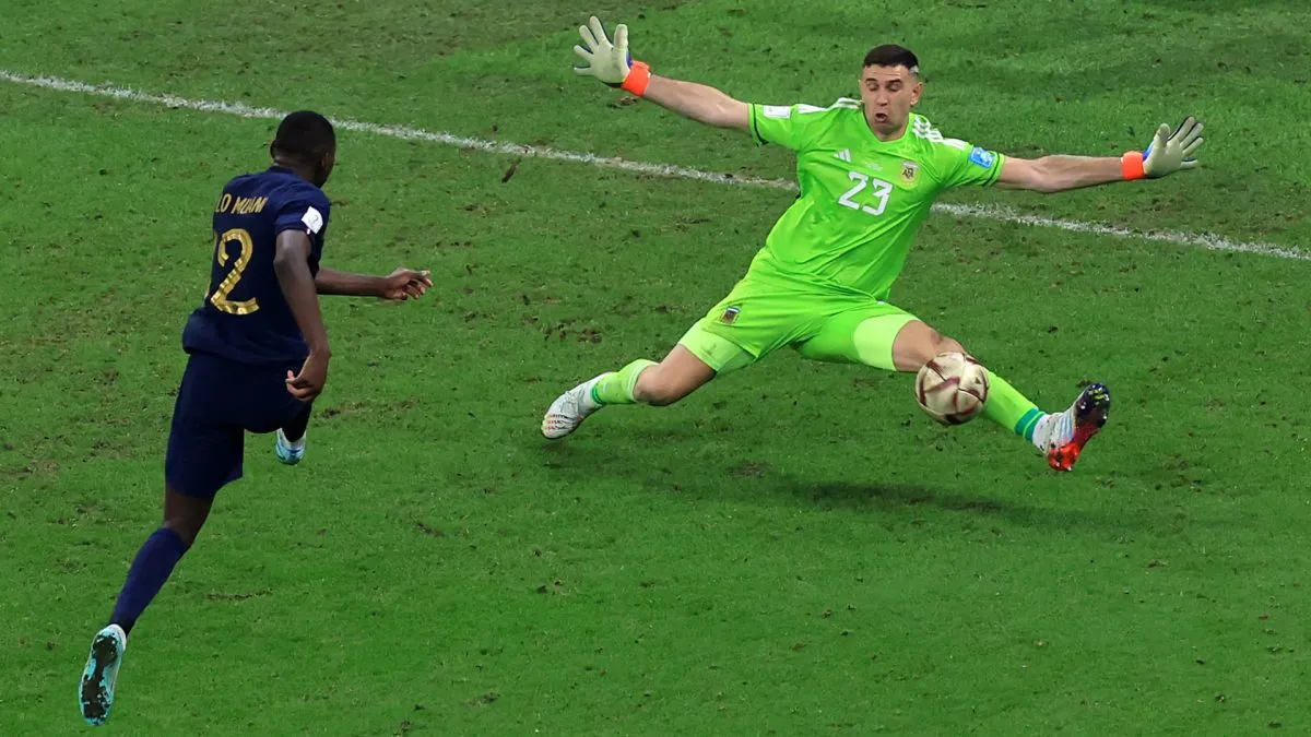 Randal Kolo Muani Emiliano Martinez france agrentina world cup