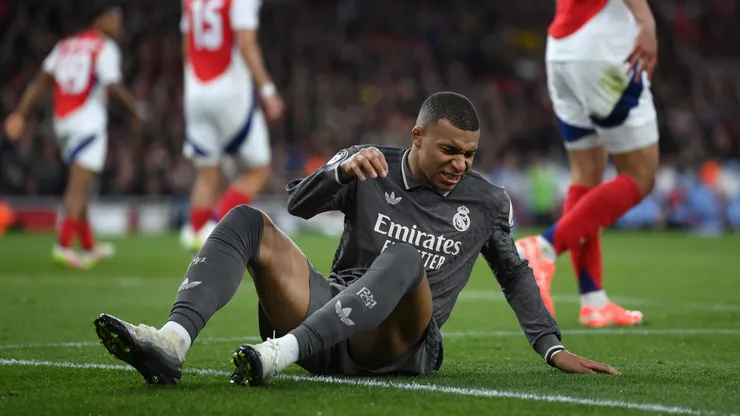 Real Madrid suffered a shocking 3-0 defeat to Arsenal in the first leg of their Champions League quarterfinal.