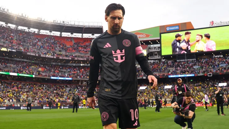 Lionel Messi #10 of Inter Miami CF leaves the pitch after the MLS match between Columbus Crew and Inter Miami CF at Huntington Bank Field on April 19, 2025 in Cleveland, Ohio.