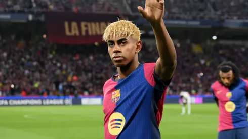 Lamine Yamal of FC Barcelona acknowledges the fans prior to the UEFA Champions League 2024/25 Semi Final First Leg match between FC Barcelona and FC Internazionale Milano at Estadi Olimpic Lluis Companys on April 30, 2025 in Barcelona, Spain.