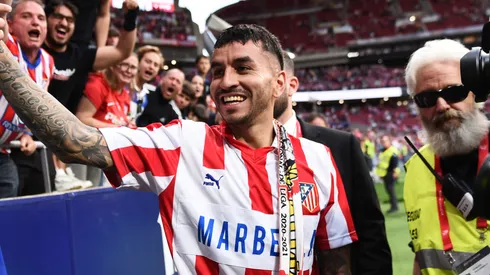 Angel Correa of Atletico de Madrid acknowledges the fans following dthe La Liga EA Sports match between Atletico de Madrid and Real Betis Balompie at Riyadh Air Metropolitano on May 18, 2025 in Madrid, Spain.