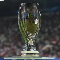 When did the Europa League champion last defeat the Champions League team in the UEFA Super Cup?