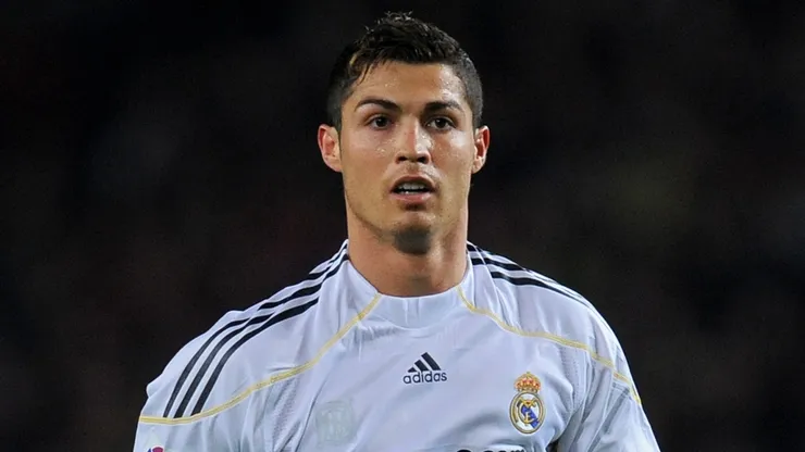 Cristiano Ronaldo of Real Madrid looks on during the La Liga match between Barcelona and Real Madrid at the Camp Nou Stadium on November 29, 2009 in Barcelona, Spain. Barcelona won the match 1-0.