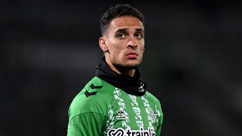 Antony of Real Betis looks on, during the warm up prior to the UEFA Conference League 2024/25 Round of 16 Second Leg match between Vitoria SC and Real Betis Balompie at Estadio D. Afonso Henriques on March 13, 2025 in Guimaraes, Portugal.