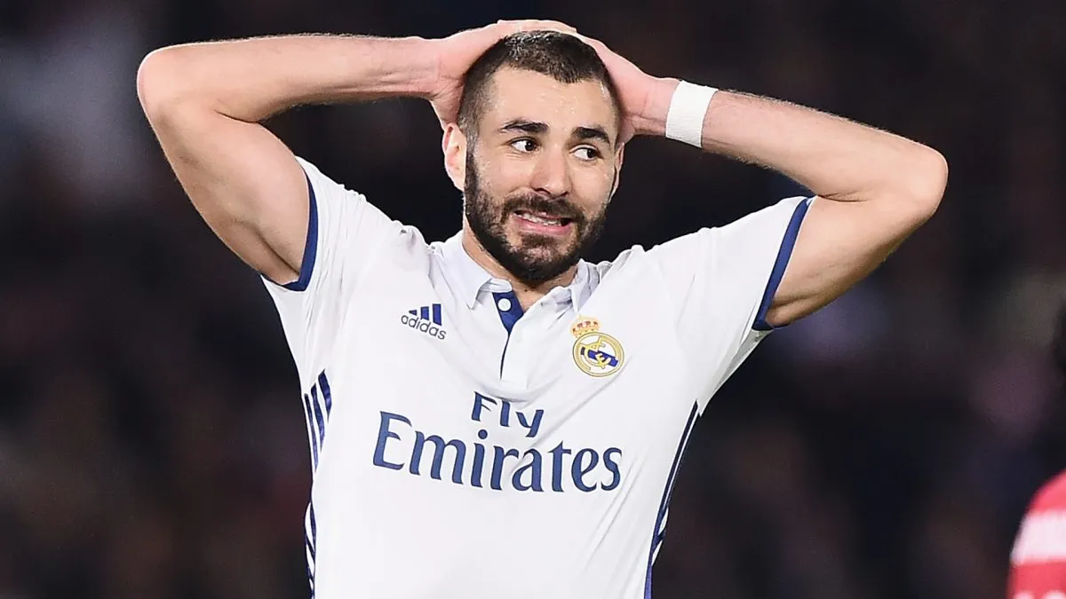 Karim Benzema of Real Madrid reacts during the FIFA Club World Cup final match between Real Madrid and Kashima Antlers at International Stadium Yokohama on December 18, 2016. (Source: Matt Roberts/Getty Images)